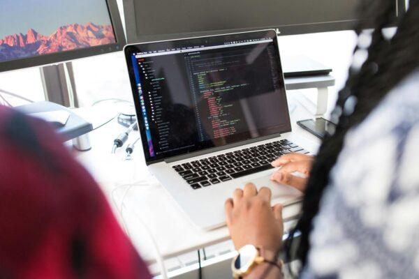 pexels-divinetechygirl-1181467 (1) The Ultimate Guide to 5 Best Frameworks in Android in 2024
