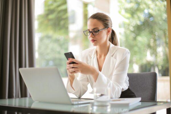 pexels-olly-3761520 (1) The Most Popular Messaging Apps of 2024: Stay Connected Like Never Before