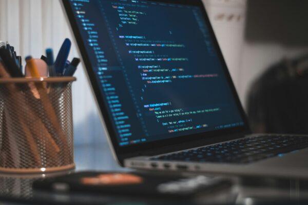 altumcode-dC6Pb2JdAqs-unsplash (1) How Custom Web Applications Resolve Complex Business Challenges?